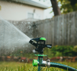 Aspersoare și sprinklere